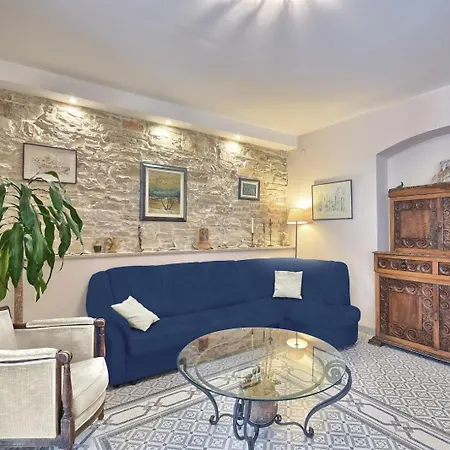 Ferienhaus Family Friendly House With A Swimming Pool - 26964 Pula