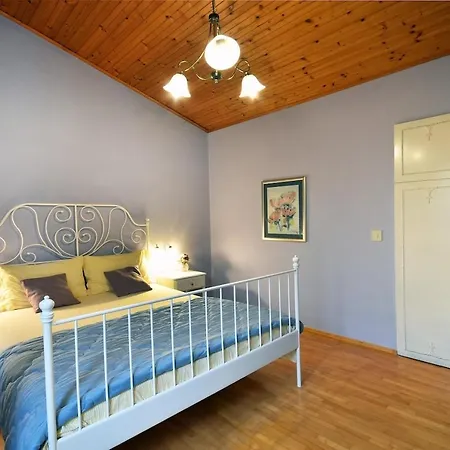 Family Friendly House With A Swimming Pool - 26964 Ferienhaus